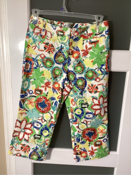 Chico's Pants - Chico’s Colorful Abstract Print Cropped Pants - size 8 - Chico’s size 1